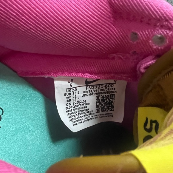Parris Goebel Nike Dunks Size 5 - Picture 7 of 7